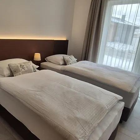 Almchalet Alpenglueck *