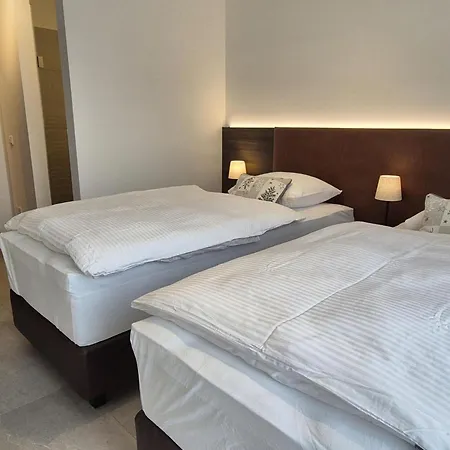 Semesterbostad Almchalet Alpenglueck *