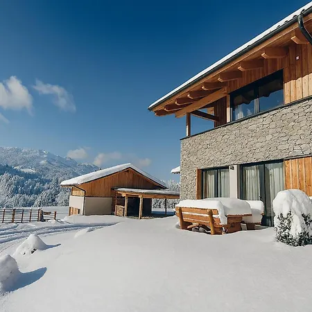 別荘 Almchalet Alpenglueck ザンクト・ランブレヒット