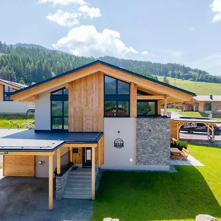 Almchalet Alpenglueck * ザンクト・ランブレヒット