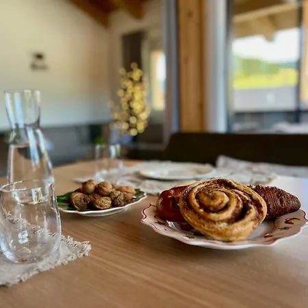 Almchalet Alpenglueck *