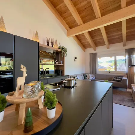 別荘 Almchalet Alpenglueck *