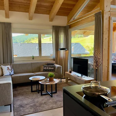 Almchalet Alpenglueck * ザンクト・ランブレヒット