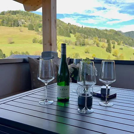 Almchalet Alpenglueck ザンクト・ランブレヒット