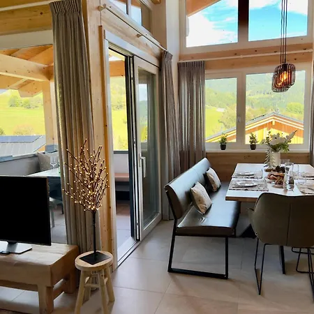 Almchalet Alpenglueck *