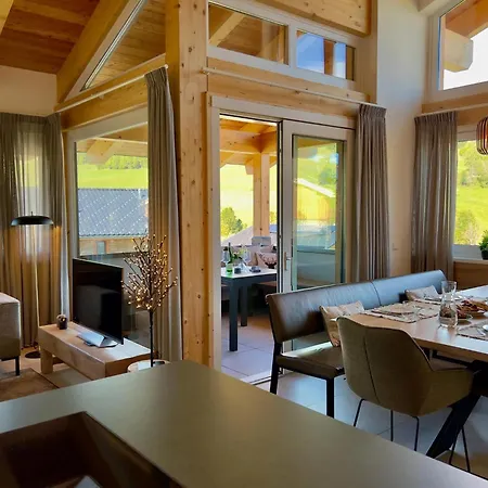 Almchalet Alpenglueck *