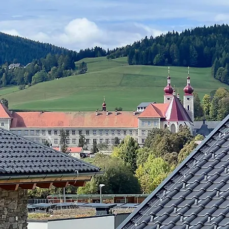 Almchalet Alpenglueck Semesterbostad *