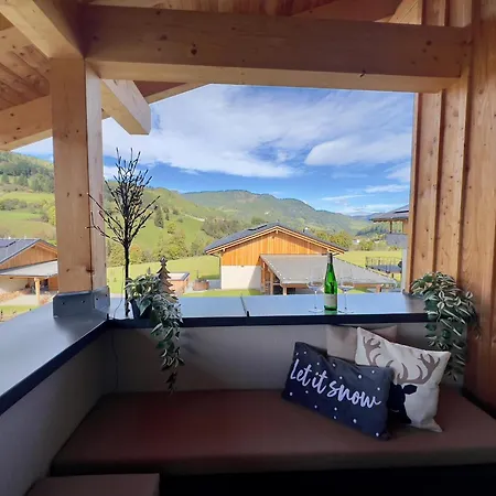 Almchalet Alpenglueck * ザンクト・ランブレヒット