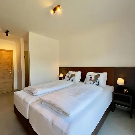 Semesterbostad Almchalet Alpenglueck