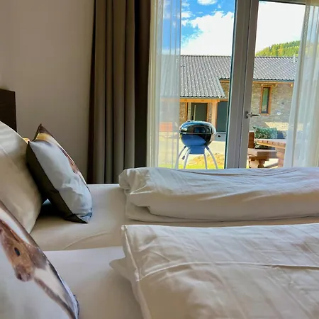 別荘 Almchalet Alpenglueck *