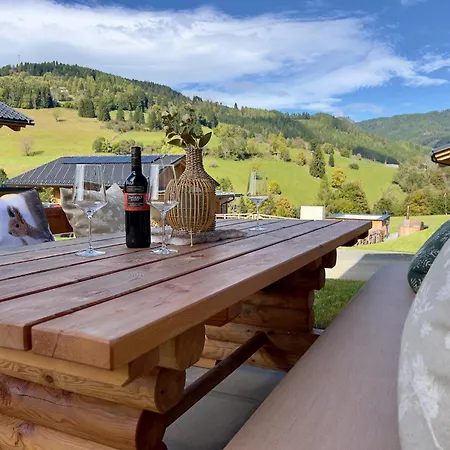 別荘 Almchalet Alpenglueck